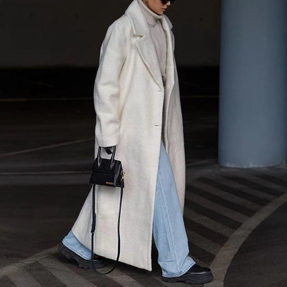 Clara's Cozy and Elegant Long Winter Coat