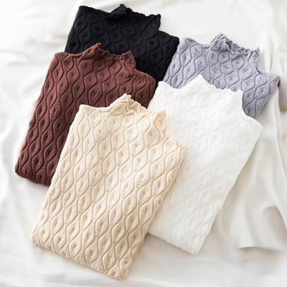 Léa Elegant Cashmere Turtleneck Sweater