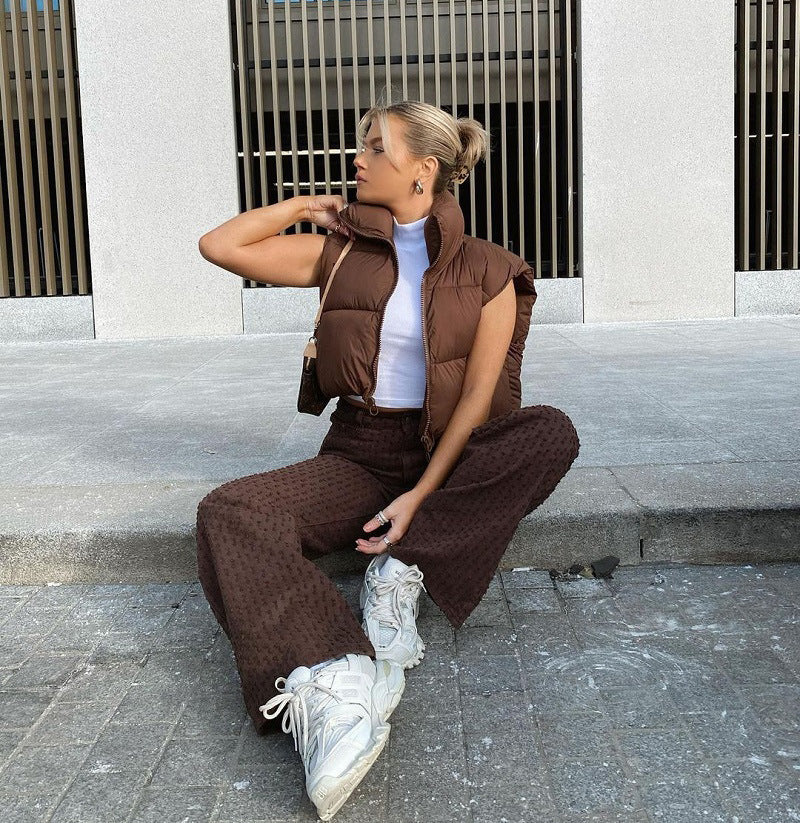 Sleeveless Winter Short Jacket – British Elegance and Style