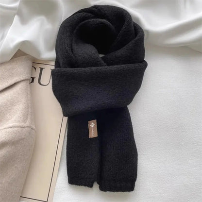 Chloé Soft and Elegant Wool Winter Scarf