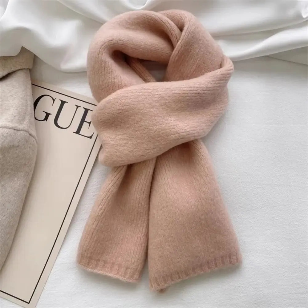 Chloé Soft and Elegant Wool Winter Scarf
